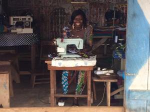 Bedrijfje van moeder Matina uit Ghana